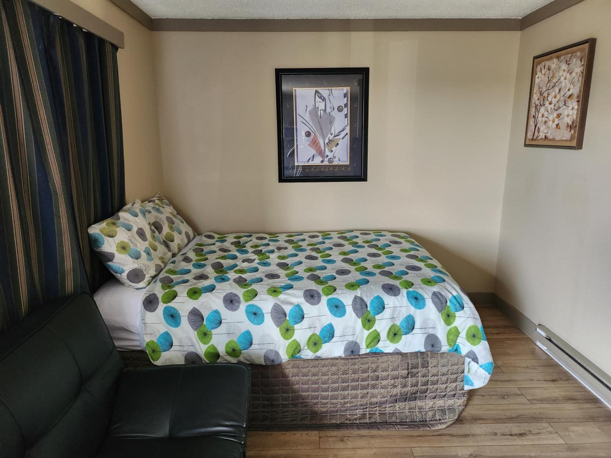 Alahart Motel Довсон-Крік Екстер'єр фото